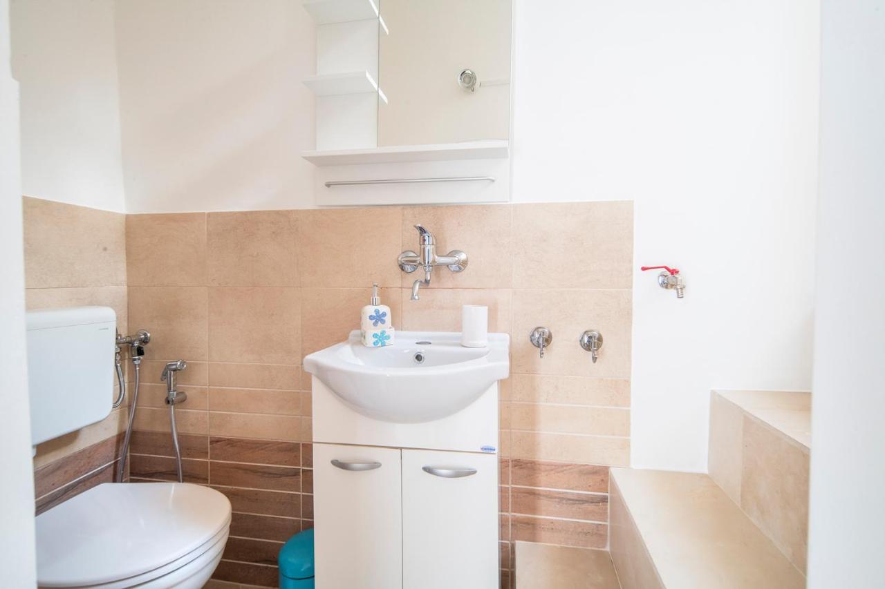 דירות מונופולי A Casa Di Lavinia מראה חיצוני תמונה