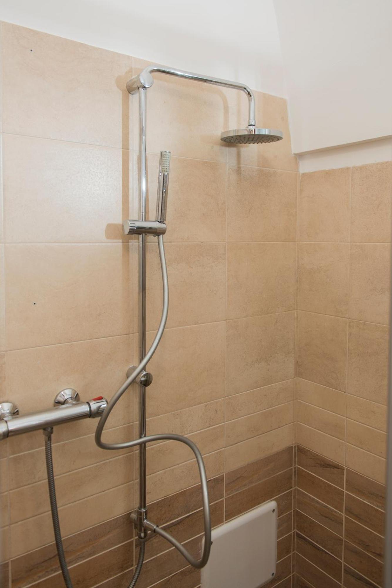 דירות מונופולי A Casa Di Lavinia מראה חיצוני תמונה